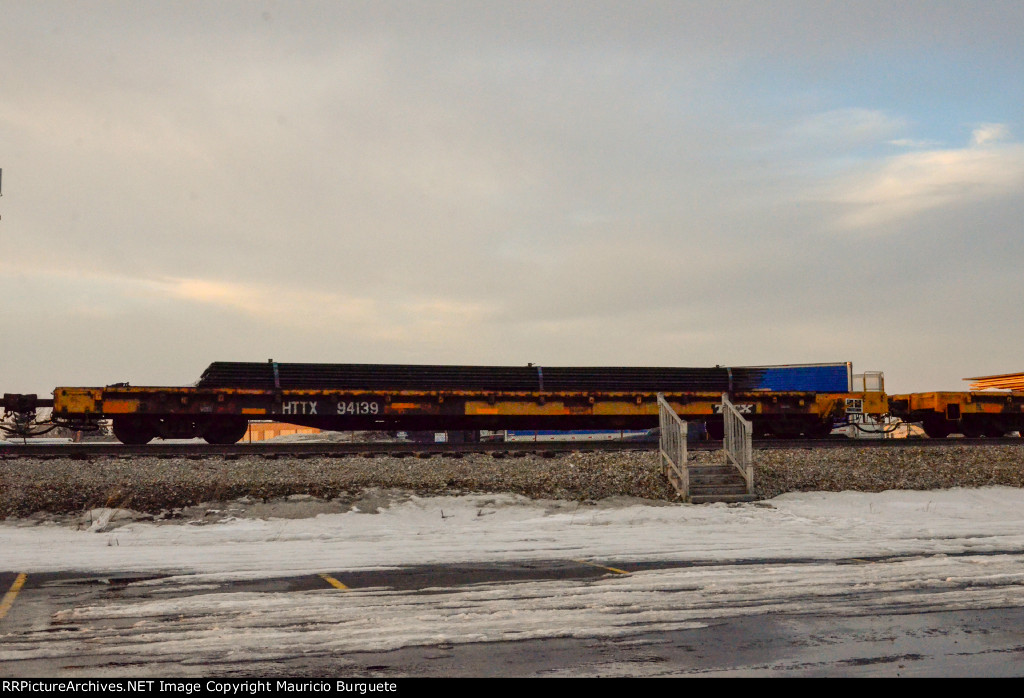 HTTX Flat Car with steel plates